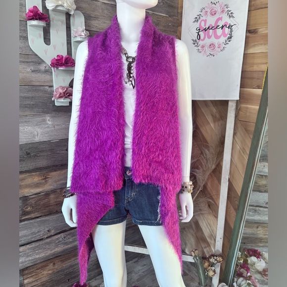 Heirloom Soft Fuzzy Asymmetrical Cowl Neck Shawl Tunic Length Vest M/L 💗 - Picture 2 of 8